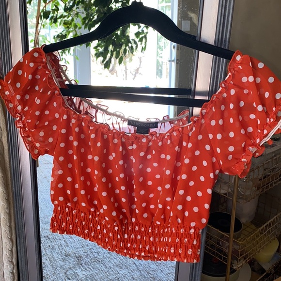 Cute Crop top red with white polka dots. 100% poly - Picture 3 of 3